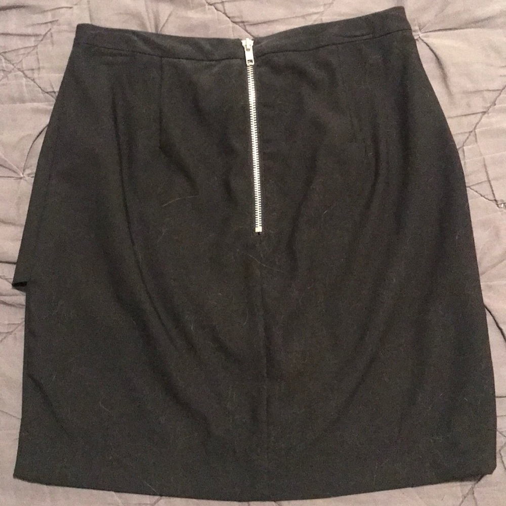 Skirt - Picture 2 of 2